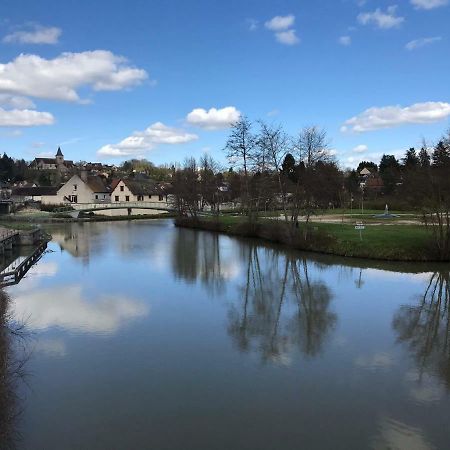 Les Lodges Du Canal Vue Sur Le Canal Rogny Kültér fotó