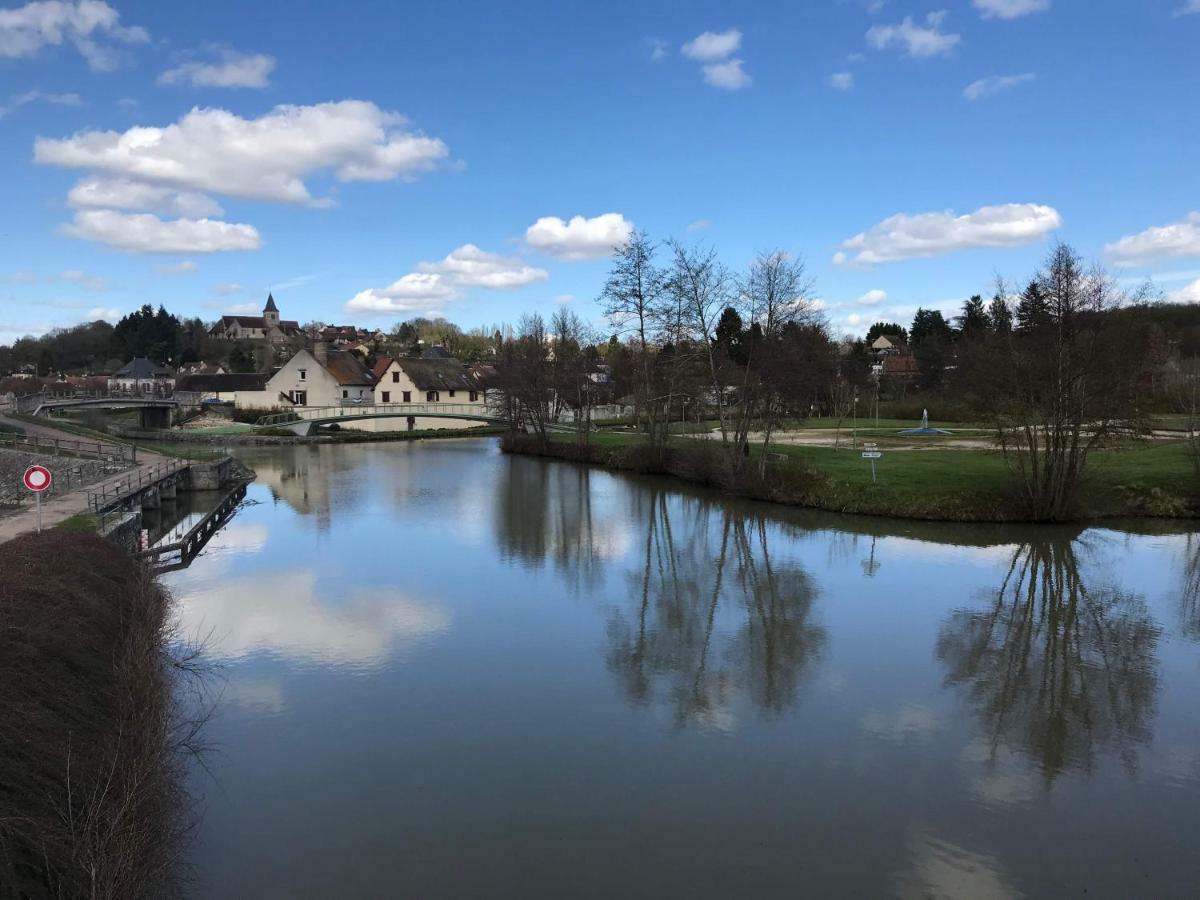 Les Lodges Du Canal Vue Sur Le Canal Rogny Kültér fotó